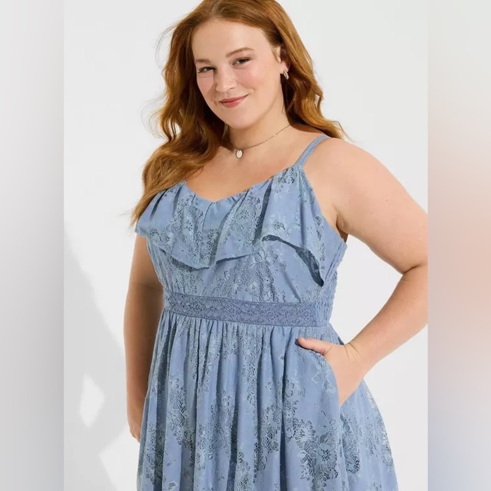 torrid Blue Floral Lace Maxi Dress - Picture 3 of 10